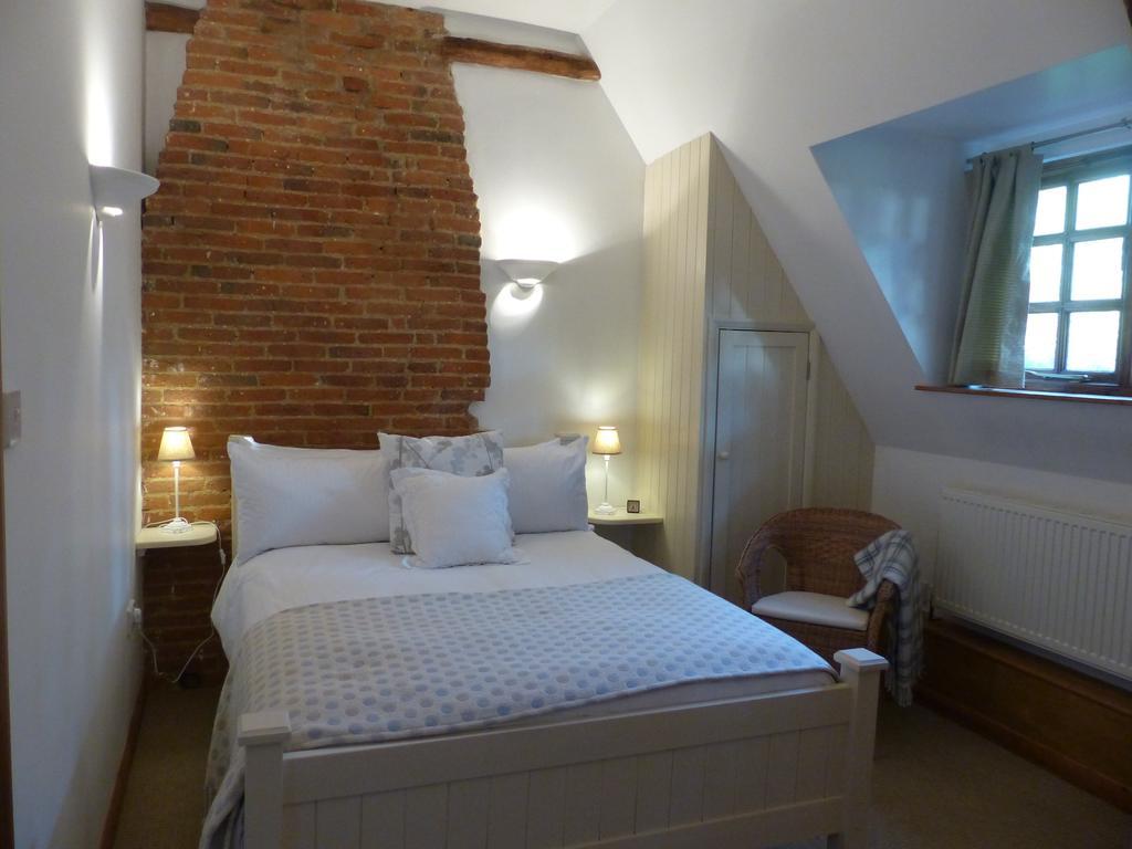 Bed and Breakfast The Old Pear Tree Bury St. Edmunds Екстер'єр фото
